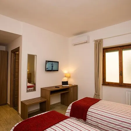 Trastevere's Friends 로마