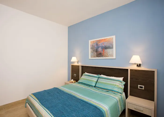 לינה וארוחת בוקר Trastevere's Friends רומא