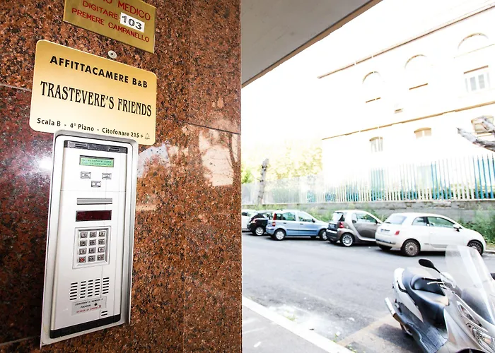 Trastevere's Friends רומא